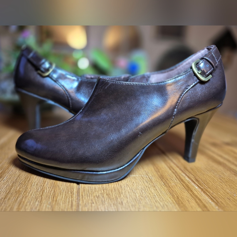 LifeStride Dark Brown Faux Leather Heels‎ - Size 7.5